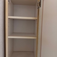 無料、業者様歓迎、鏡付きの棚と棚の2点セットの画像