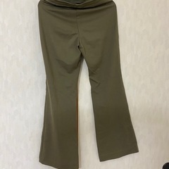 UNIQLOパンツの画像