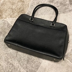 高級Burberry🔴レザーバッグ👜内側チェックデザインの画像
