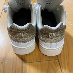 23.5㎝　FILA ヘビ柄　スニーカー　美品の画像