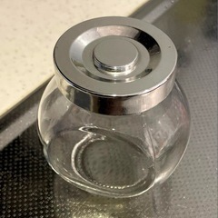 ガラス瓶8個セット　ワイヤーバスケット　ニトリの画像