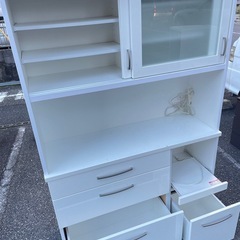 北九州市内配送無料　食器棚　キッチンボード等の画像