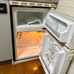 松下電器製小型冷蔵庫 NR-B6TX1-W 62Lの画像