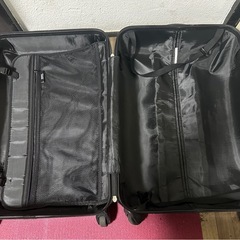 キャリースーツケース(M)の画像