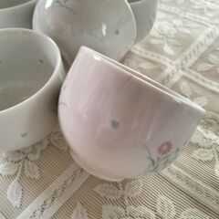 小花柄　有田焼　菊峰　湯呑５客の画像