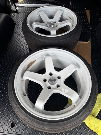 スタンスマジック白18インチ2本！！ (ぽんぽぽ) 志津のタイヤ