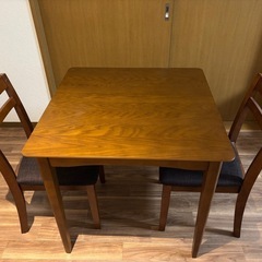 【ニトリ】ダイニングテーブルセット（椅子2脚付き・3年使用）／引き取り限定の画像