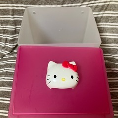ハローキティキャビネットケースの画像
