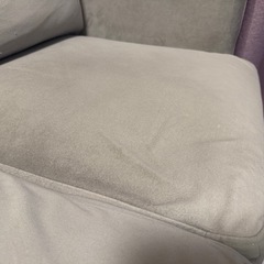 ベルベット調2人掛けソファ　グレー　コンパクトの画像