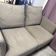 ベルベット調2人掛けソファ　グレー　コンパクトの画像