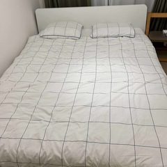 IKEA 160cmクイーンサイズベッドの画像