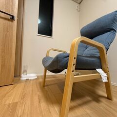 【無料・引き取り限定】頭まで支える高座椅子（ライトブルー）お譲りしますの画像