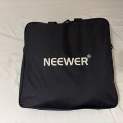 NEEWER 18インチLEDリングライト 55W 高出力 5600K 調光可能 照明撮影 ビデオライトセット ライトスタンド/スマホホルダー/ソフトチューブ付属 スマホ/カメラ取付可能 の画像