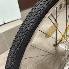 【プレゼントにも】可愛い黄色の26インチ自転車　オートライト　6段変速の画像