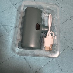 新品未使用品のライトニングの小型充電器グリーン
の画像