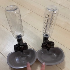水飲み　2個セット　ペットボトル対応　犬用品　　の画像