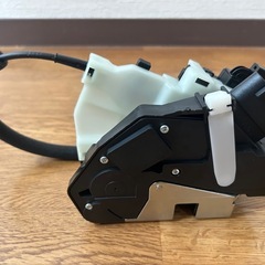 トランクドアロックラッチ　フォード　エコスポーツ2013-2017アクチュエーターモーターテールゲートブートピンに適合の画像