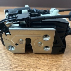 トランクドアロックラッチ　フォード　エコスポーツ2013-2017アクチュエーターモーターテールゲートブートピンに適合の画像