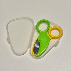 赤ちゃん用　フード用はさみの画像
