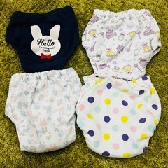 トイトレ  トレーニングパンツ　90サイズ　女の子むけ向けの画像