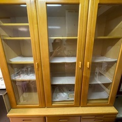 無料　食器棚の画像