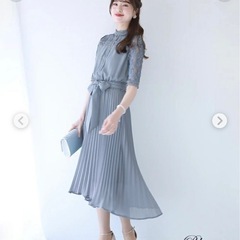 BLUEEAST ラメレース袖付きプリーツドレスの画像