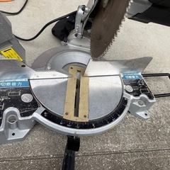 ナカトミ産業 HOMETOOL 卓上切断機 MCS-10Nの画像