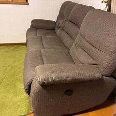 ニトリリクライニングソファーです。です。の画像