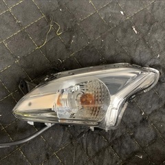 【交渉中】シグナスx5型 sed8j フロントウインカーの画像