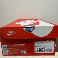 NIKE スニーカー　25cm
の画像