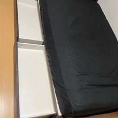 セミダブルベットフレームの画像