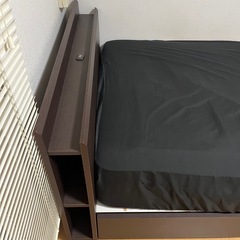 セミダブルベットフレームの画像