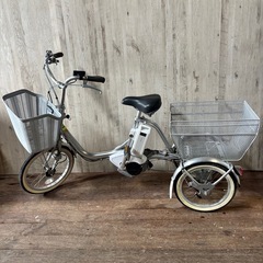 ブリヂストン 電動アシスト三輪自転車  アシスタワゴン ホワイト 電動アシスト自転車 充電器付きの画像