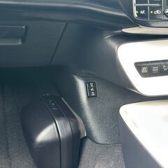 H28年 プリウス 51型 A ツーリングセレクション 走行7.2㌔台 2年車検付の画像