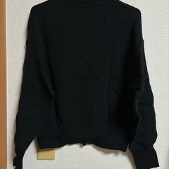 GU トップスの画像