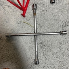 アストロプロダクツ　車用工具とおまけ
の画像