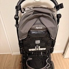 アップリカ ベビーカー ラクーナエアー コンパクトの画像