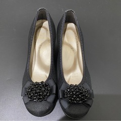 ★First Contact ファースト コンタクト  ウェッジソールパンプス　21.5センチの画像