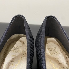 ★First Contact ファースト コンタクト  ウェッジソールパンプス　21.5センチの画像