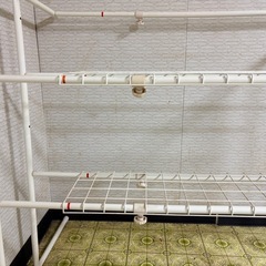 伸縮可便利ラック白の画像