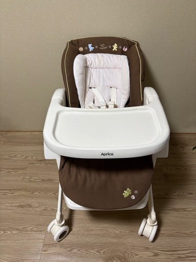 Aprica）ハイローベッド＆チェア ユラリズム くまさんと一緒（ブラウン