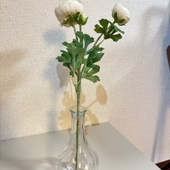 IKEAの花瓶&造花の画像