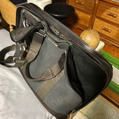 TUMI ショルダーバッグ の画像