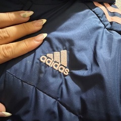 adidas ネイビー×ピンク　ベンチコートの画像