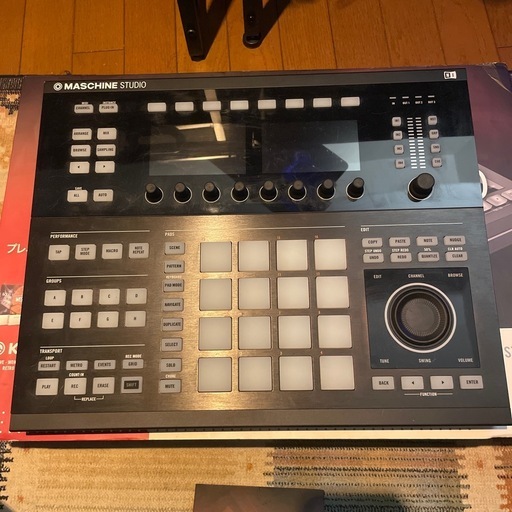 【引き取り限定】Native instruments MASCHINE STUDIO