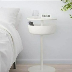 IKEA サイドテーブルの画像