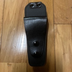 ノーベル社製の警棒とホルダーの画像