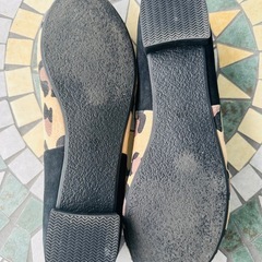 ピッティ Pitti  ヒョウ柄 ファーモチーフパンプス　レオパード　の画像