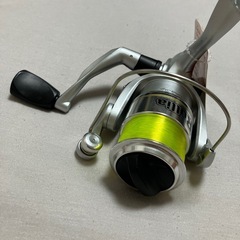 ①3000番リール未使用150mライン付きの画像
