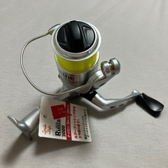 ①3000番リール未使用150mライン付きの画像